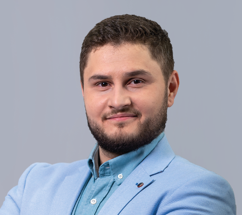 Денис Бильданов